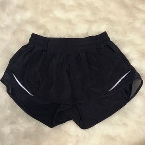 LULULEMON HOTTY HOT SHORTS